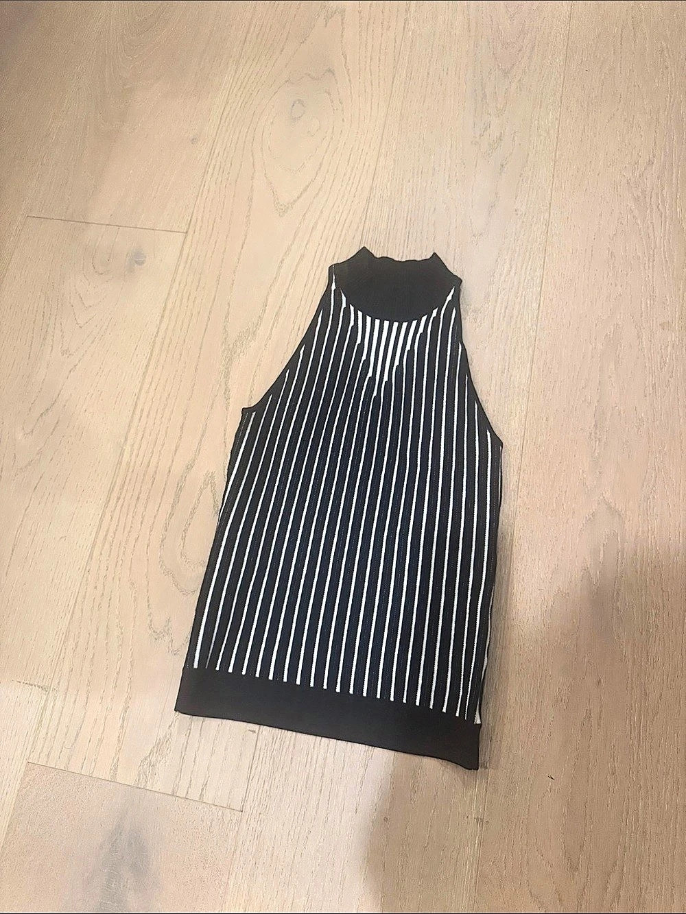 bebe Striped Mock Neck Tank in Black & White Like New